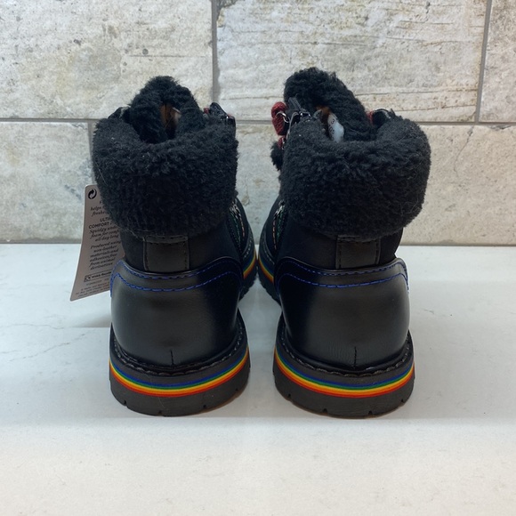 NWT Marks & Spencer Vegan Suede Fur Lined Booties - Picture 3 of 9